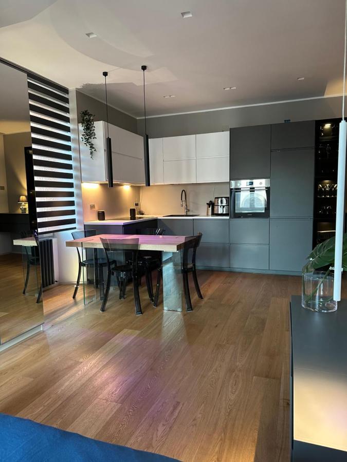 Lr Deluxe Apartments - Fondazione Prada - Metro M3 Milan Bagian luar foto